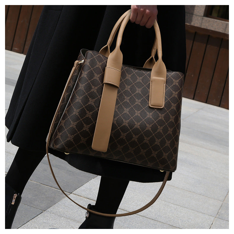 2024 women's bag new temperament women's handbag commuting soft leather large capacity tote bag embossed shoulder messenger bag